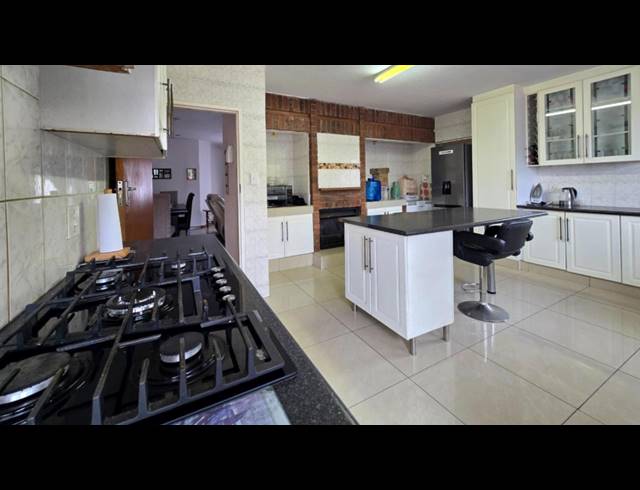 3 BEDROOM TOWNHOUSE FOR SALE IN BRACKENDOWNS